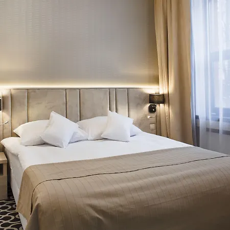 Lägenhetshotell Art Hotel's 3*