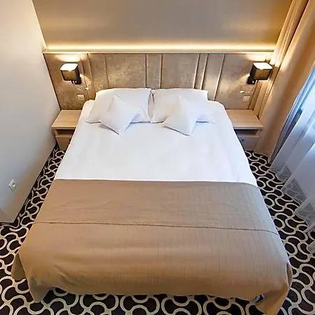 Art Hotel's 3*