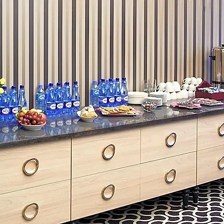 アパートホテル Art Hotel's 3*