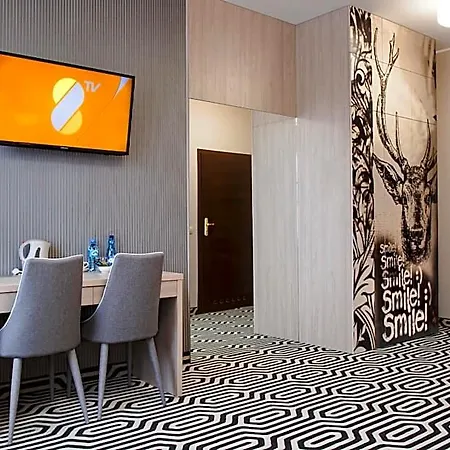 アパートホテル Art Hotel's ソスノヴィエツ