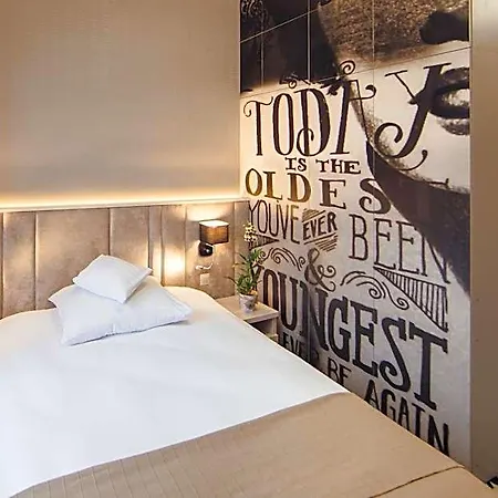 アパートホテル Art Hotel's 3*