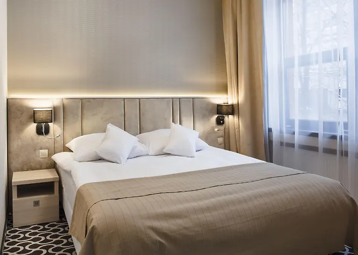 Aparthotel Art Hotel's 3*